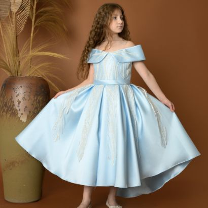 صورة فستان بناتي سهرة 3 الوان بأكتاف مكشوفة بتصميم ملكي - M3609